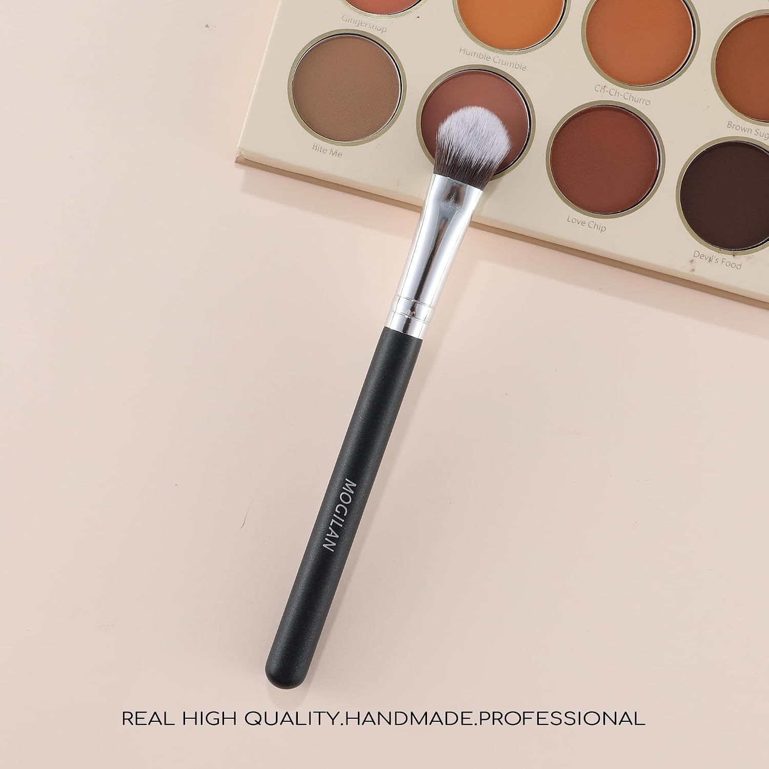 Concealer Brush under Eye Kitten Paw Makeup Brush Soft Synthetic Bristles for Liquid Cream Powder Eye Concealer Eyeshadow Blending Covers Blemishes Imperfections & Dark Circles Face Brush 273